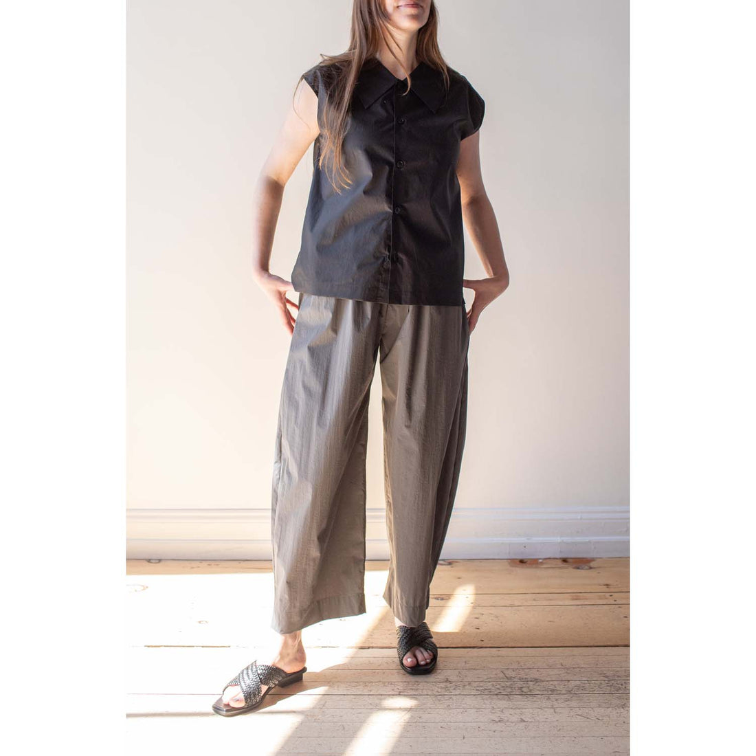 Grei Parachute Nylon East Pant in Charcoal