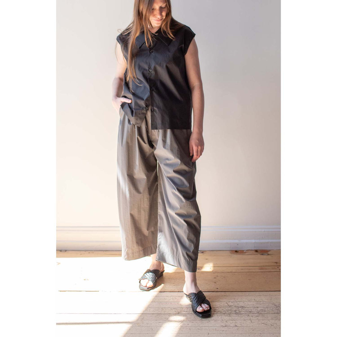 Grei Parachute Nylon East Pant in Charcoal