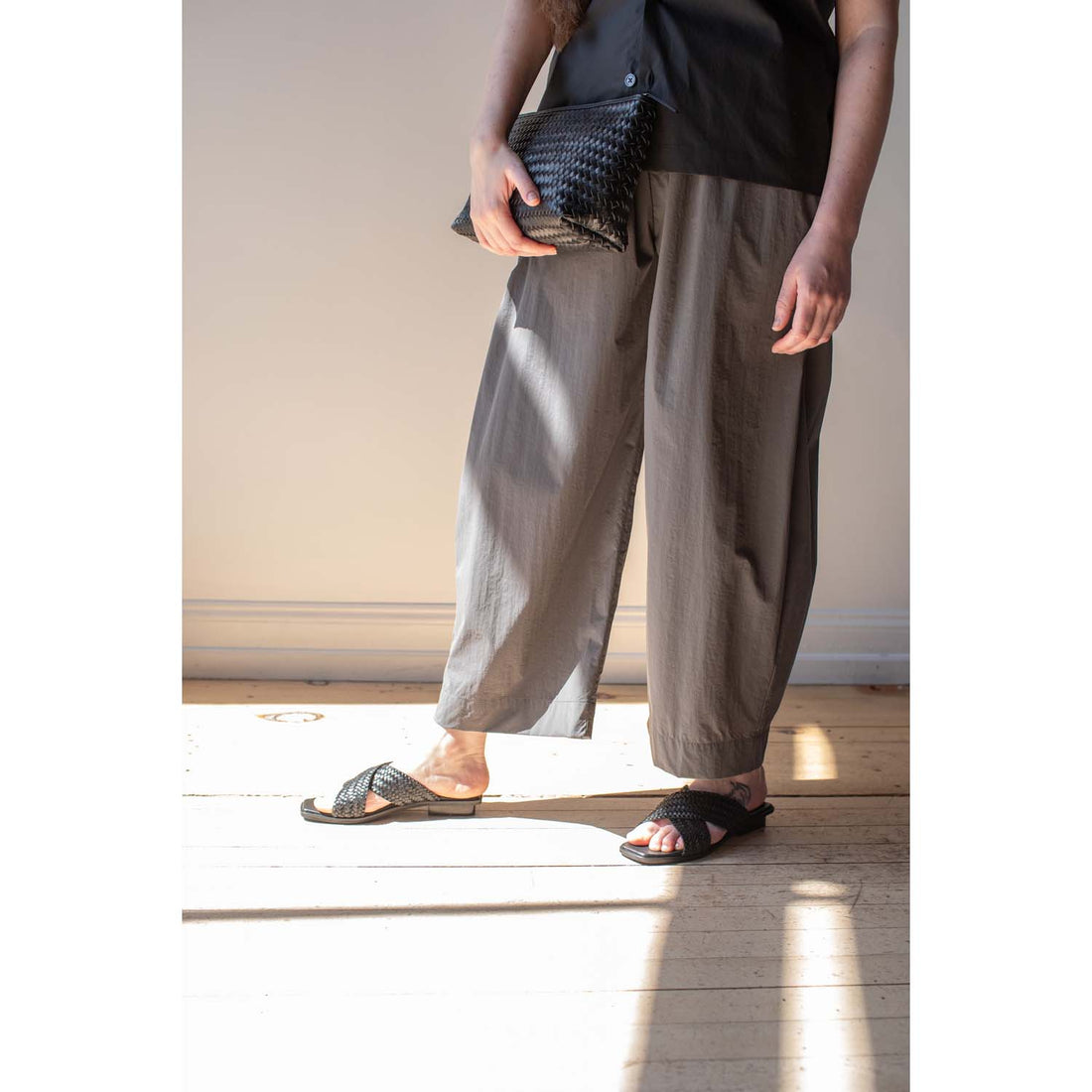 Grei Parachute Nylon East Pant in Charcoal