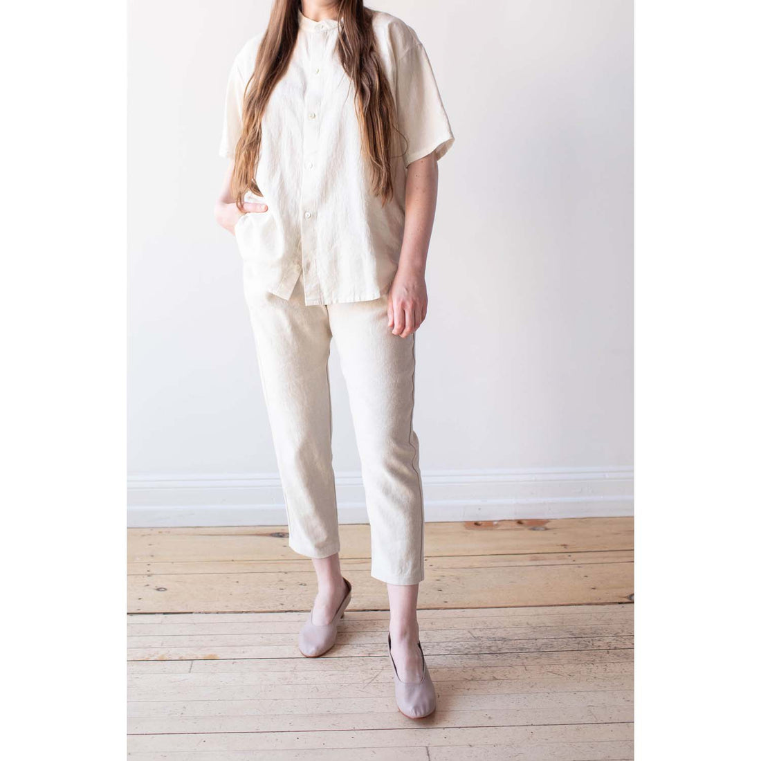 Evam Eva Linen Cotton Tuck Pants in Flax