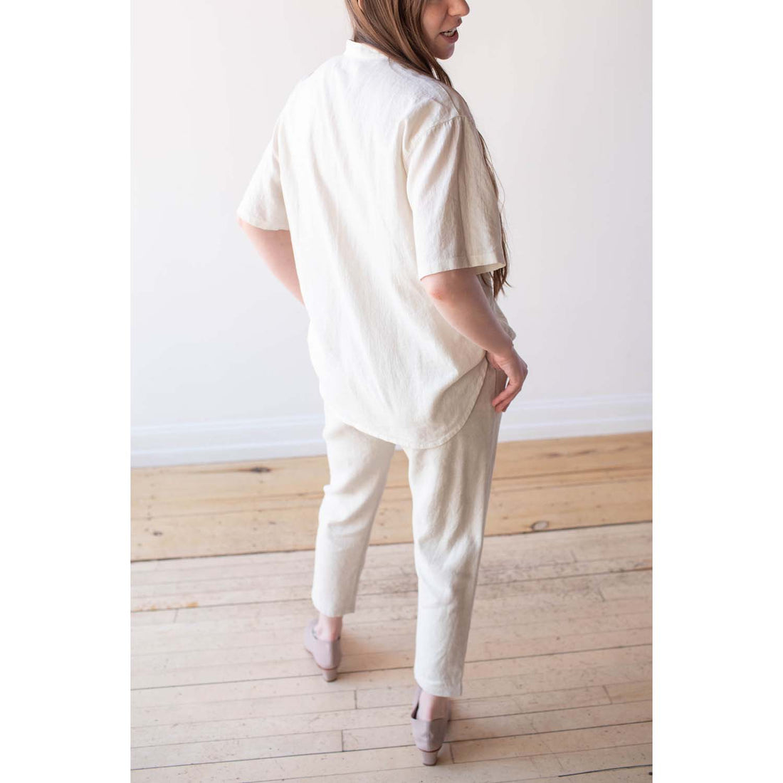 Evam Eva Linen Cotton Tuck Pants in Flax