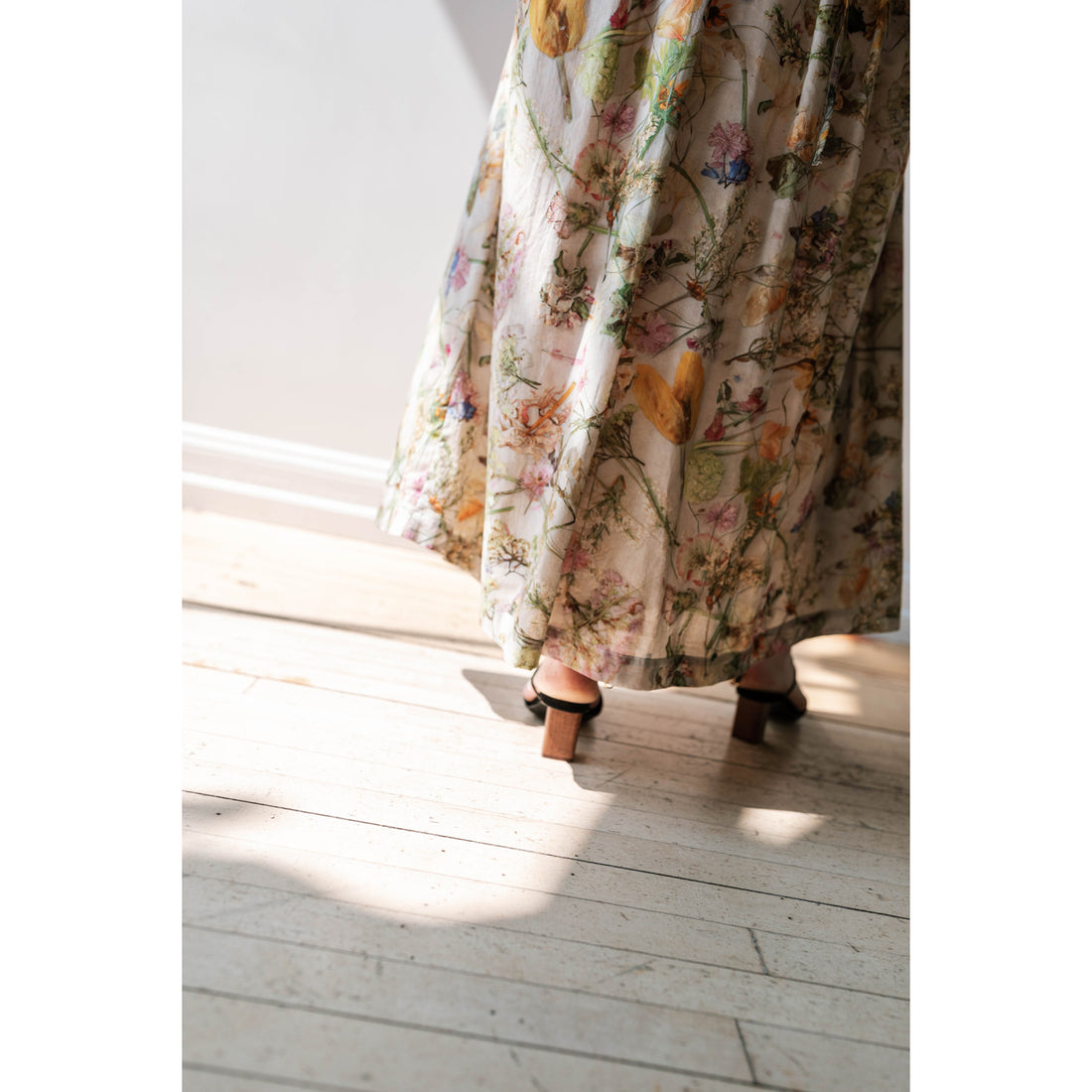 Anntian Dress in Print F – Pressed Flowers