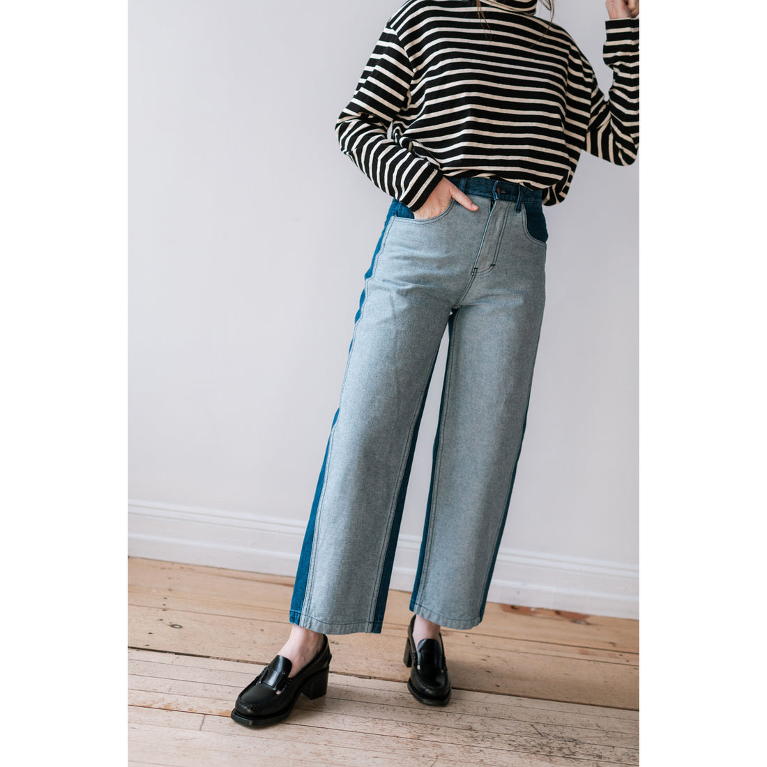 Carleen Wraparound Relaxed Jeans in Western Denim