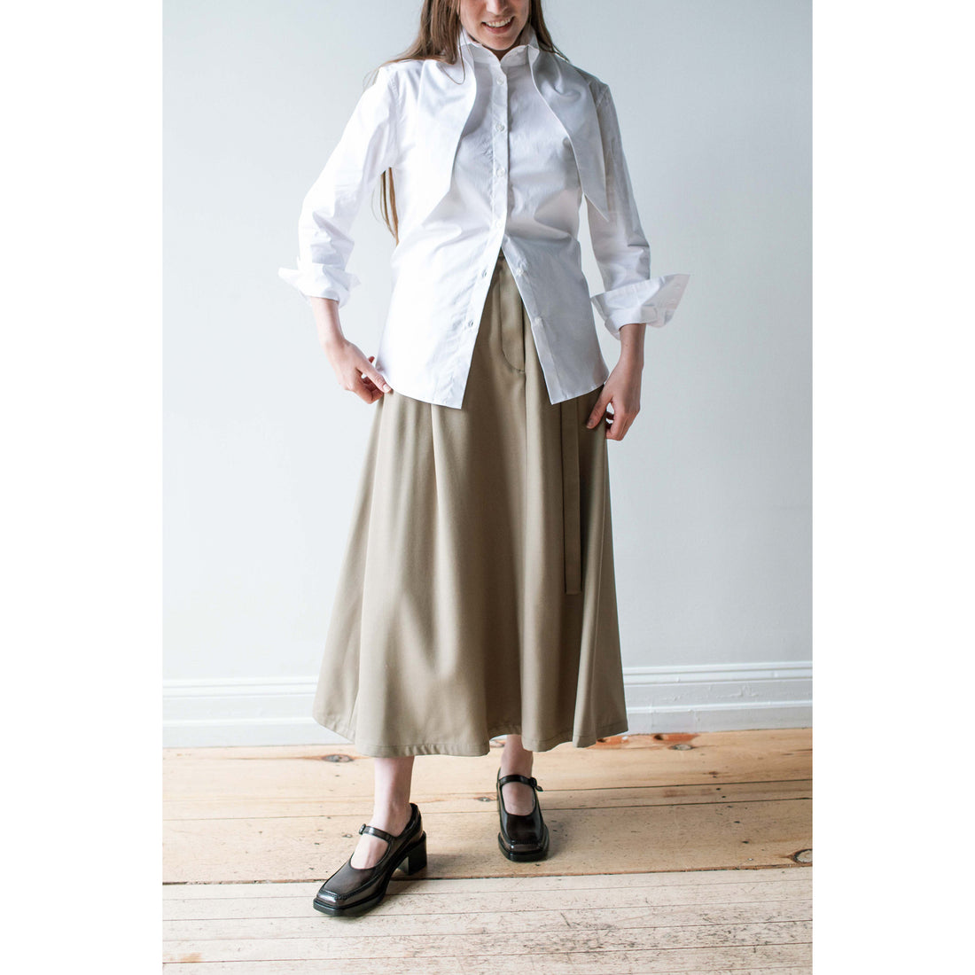 Sayaka Davis Flared Long Skirt in Beige