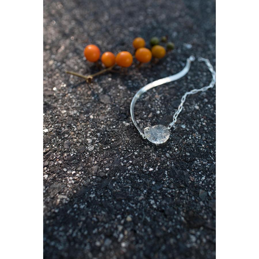 Nomia Crystal Shell Necklace in Silver/Quartz