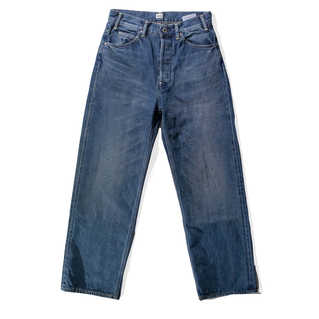 Chimala Narrow Straight Cut in Medium Wash